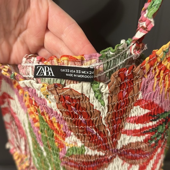 Zara floral dress - Picture 3 of 3